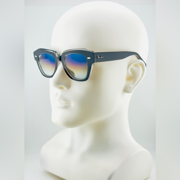 Ray-Ban State Street Women’s Sunglasses RB2186 Black Transparent frame Blue Lens main image 12